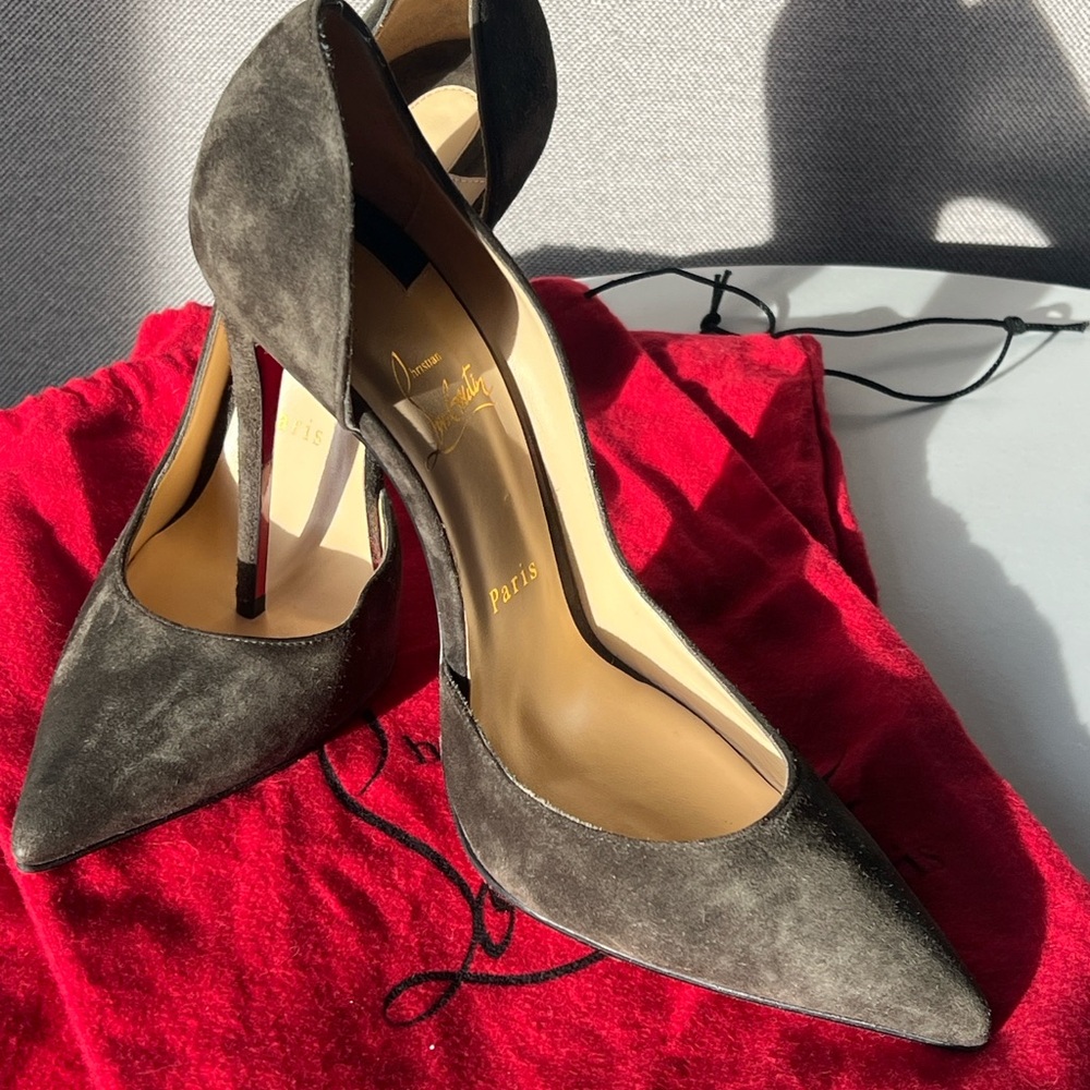Christian Louboutin Iriza 85mm pumps dark/olive Green Suede - Picture 10 of 13